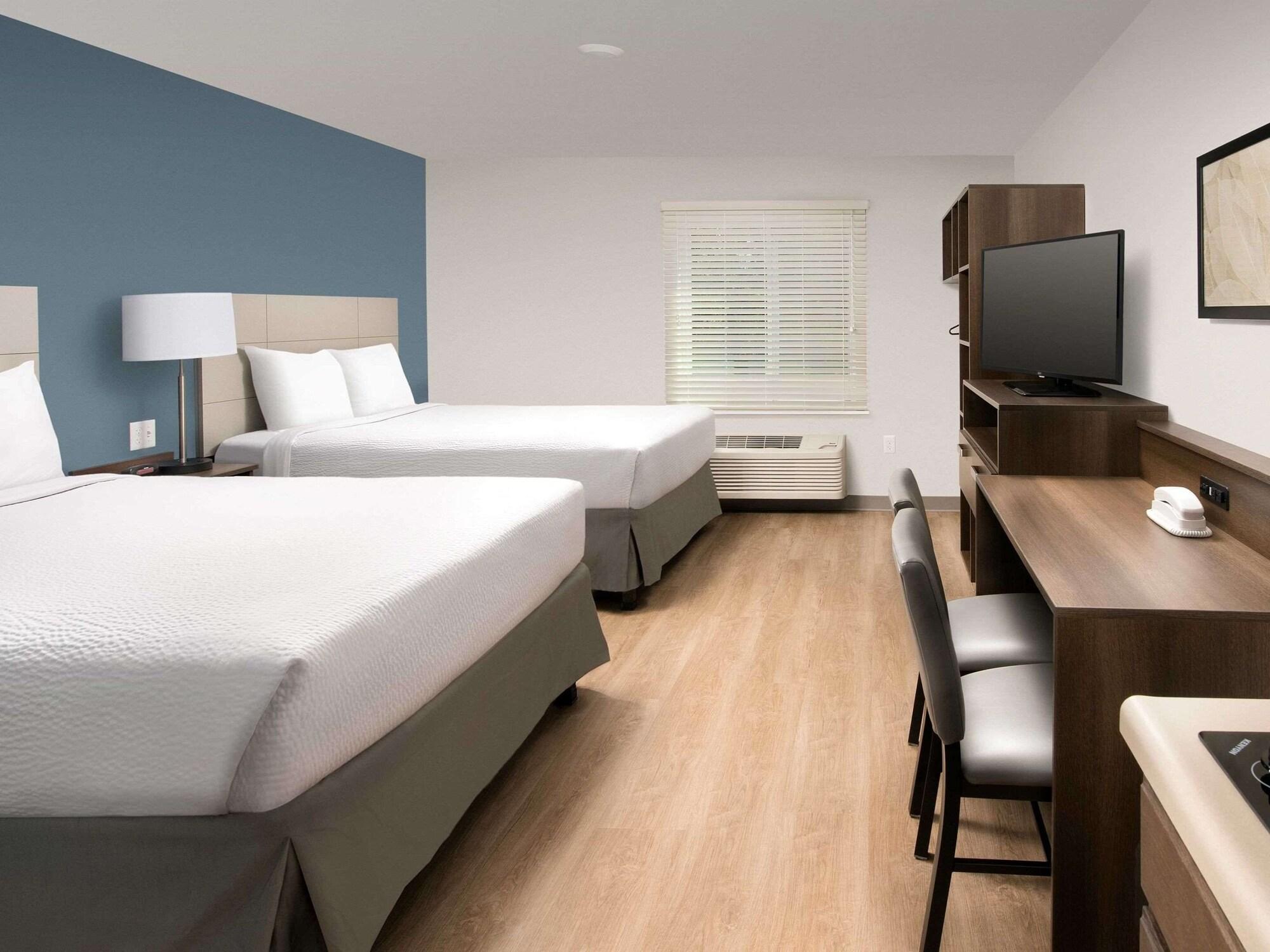 Suburban Studios Watford City Екстер'єр фото