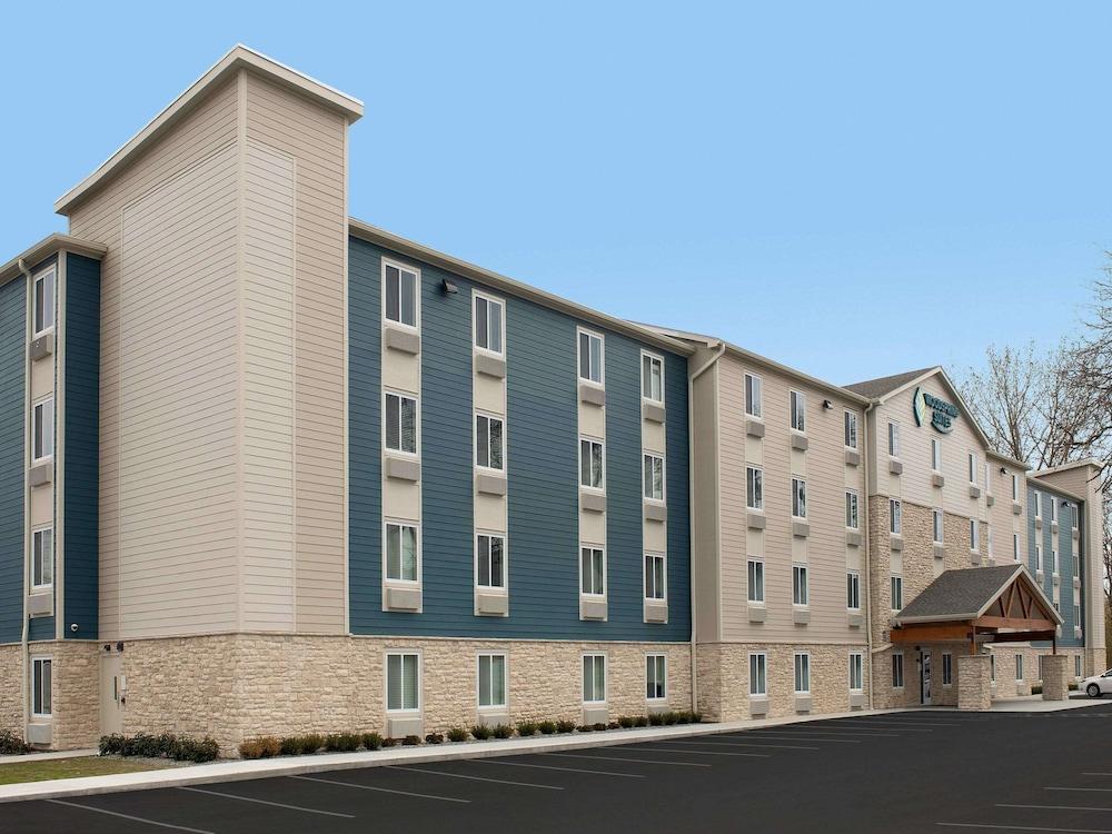 Suburban Studios Watford City Екстер'єр фото
