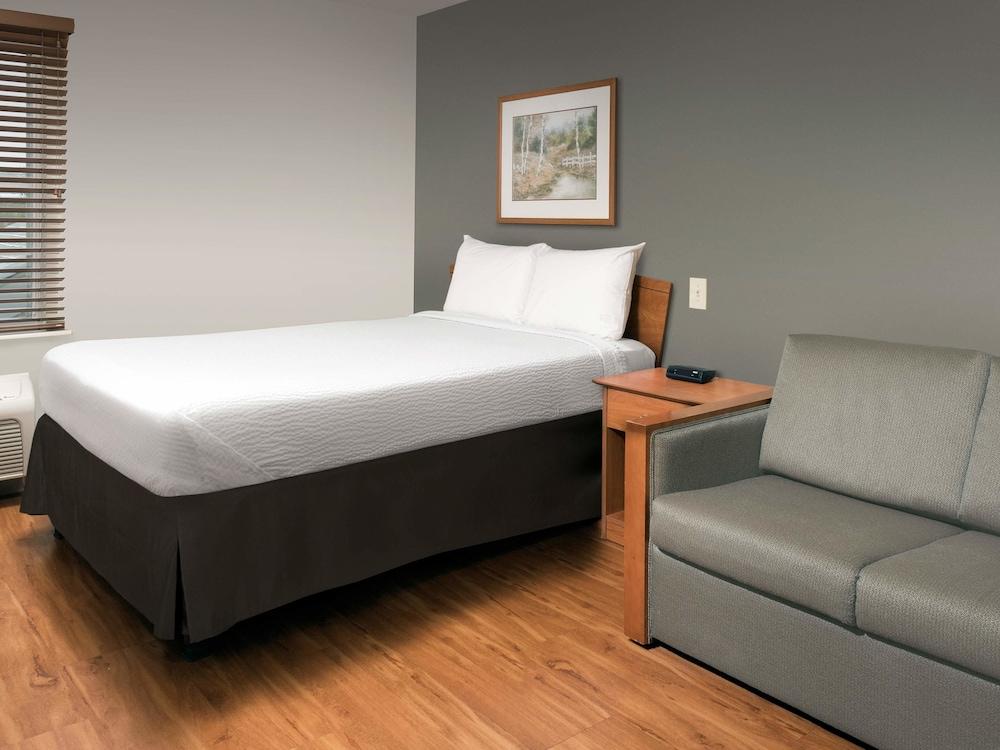 Suburban Studios Watford City Екстер'єр фото