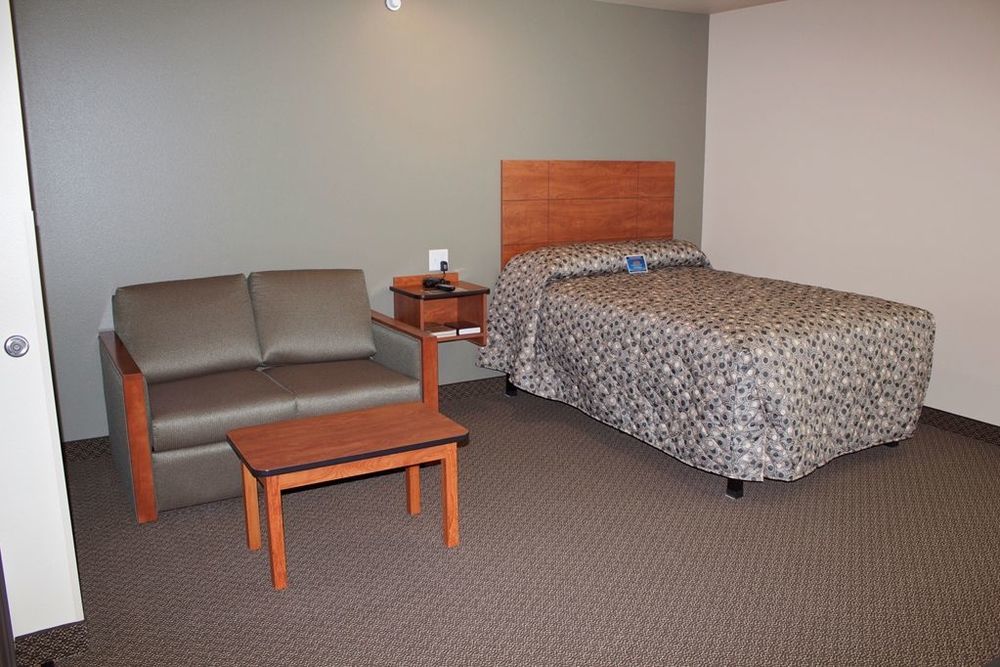 Suburban Studios Watford City Номер фото