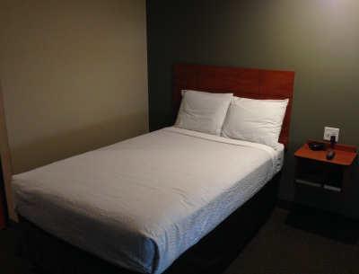 Suburban Studios Watford City Екстер'єр фото